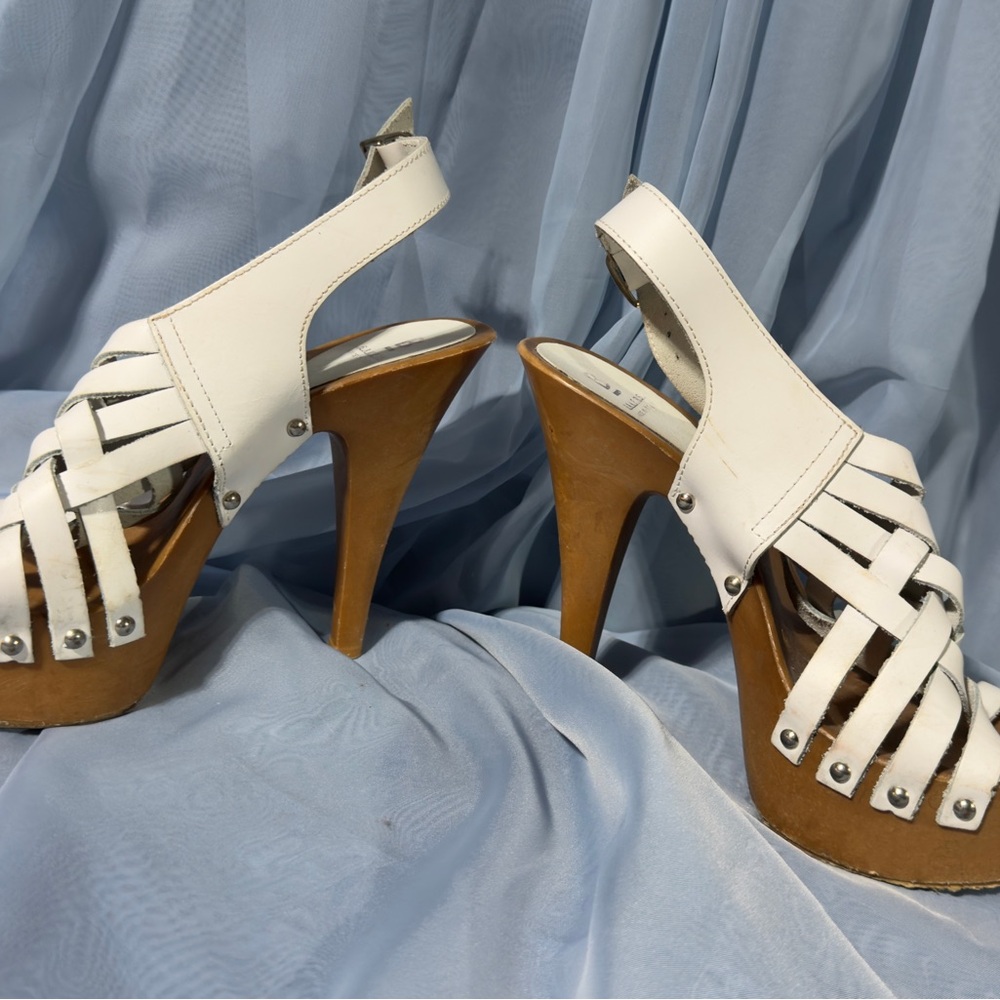 Bakers Italy White Leather Woodlike Platform Strappy Studded Heels - Picture 2 of 5